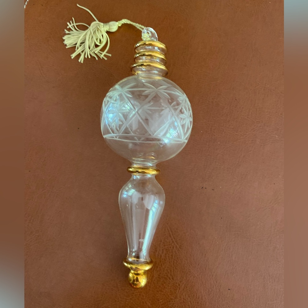 VINTAGE GERMAN MARQUIS GLASS ETCHED HOLIDAY ORNAMENT